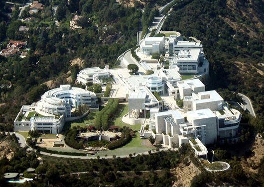Aerial view of the J. Paul Getty Museum in Los Angeles, California. Photo by Jelson25.